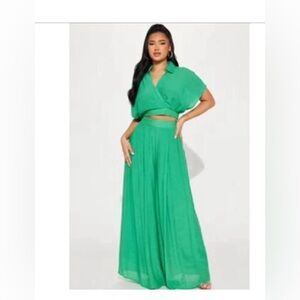 Beautiful green 2 piece set